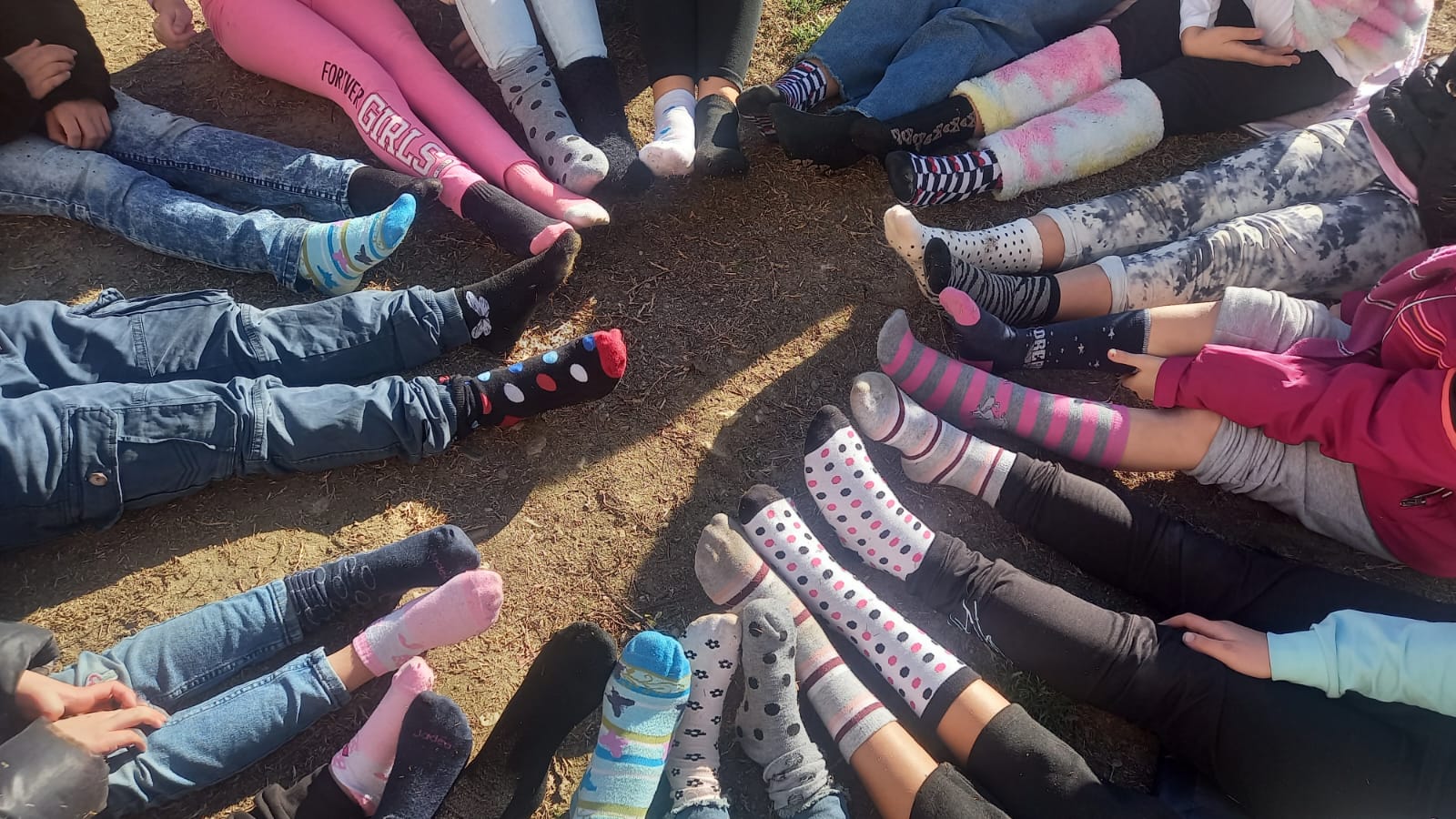 Oasi Giovani ha celebrato la “Giornata dei calzini spaiati”